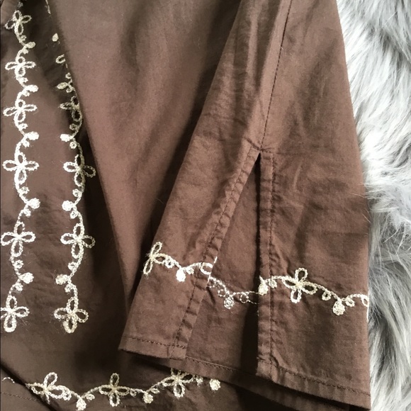 IT FIGURES BROWN EMBROIDERED DRESS - Picture 4 of 7